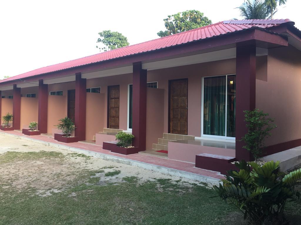 Harmony Guesthouse Sdn Bhd Padang Mat Sirat Exterior foto